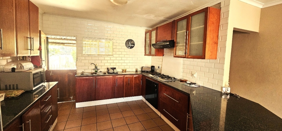 To Let 3 Bedroom Property for Rent in Safari Gardens North West